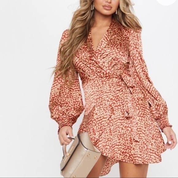 PrettyLittleThing Dresses & Skirts - Stunning print wrap dress special occasion holiday size medium date night out
